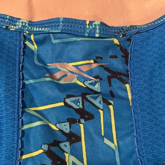 Reebok Women's PlayDRY Black and Blue Patterned Tank Tops - Picture 4 of 7